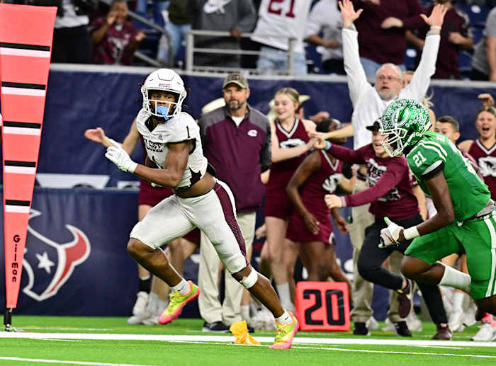 Silsbee vs Cuero December 2, 2022 Photo-Tom Dendy82